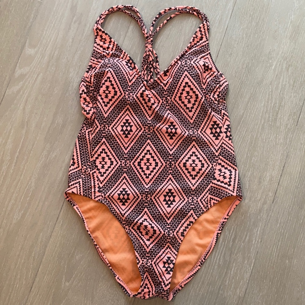 🌊Xhilaration Orange/Black Tribal One Piece🌊